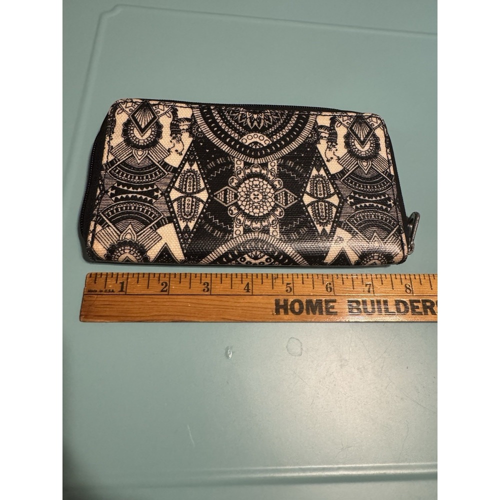 Sakroots‎ Women's Black And White Mandala Zip Around Wallet - Picture 8 of 10